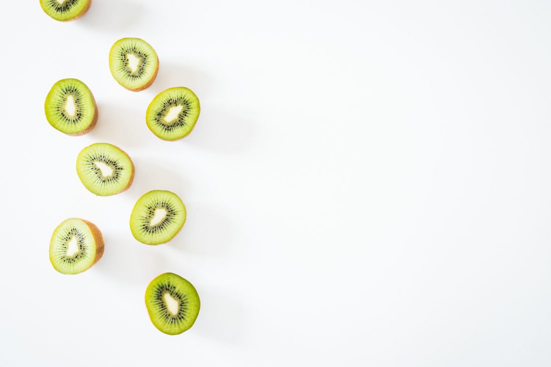 Free photo of Sliced Kiwi Fruits