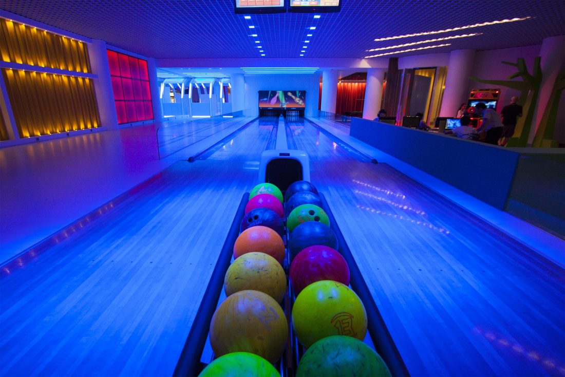 Free photo of Bowling Alley