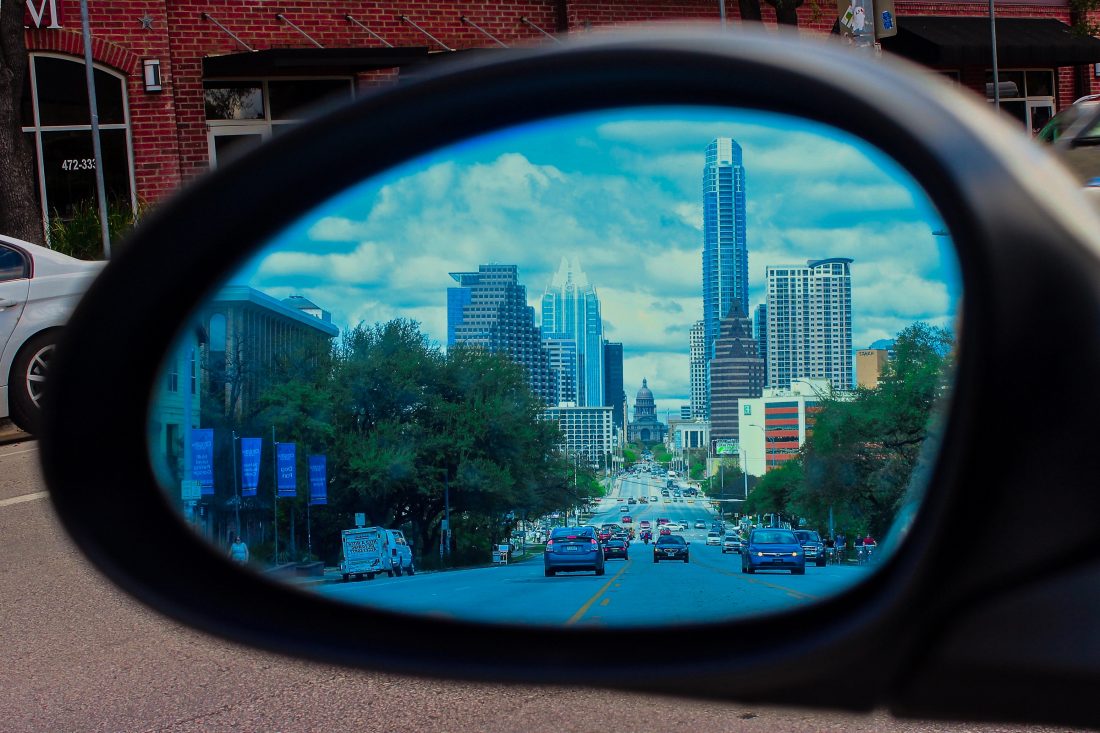 Free photo of City Car Mirror
