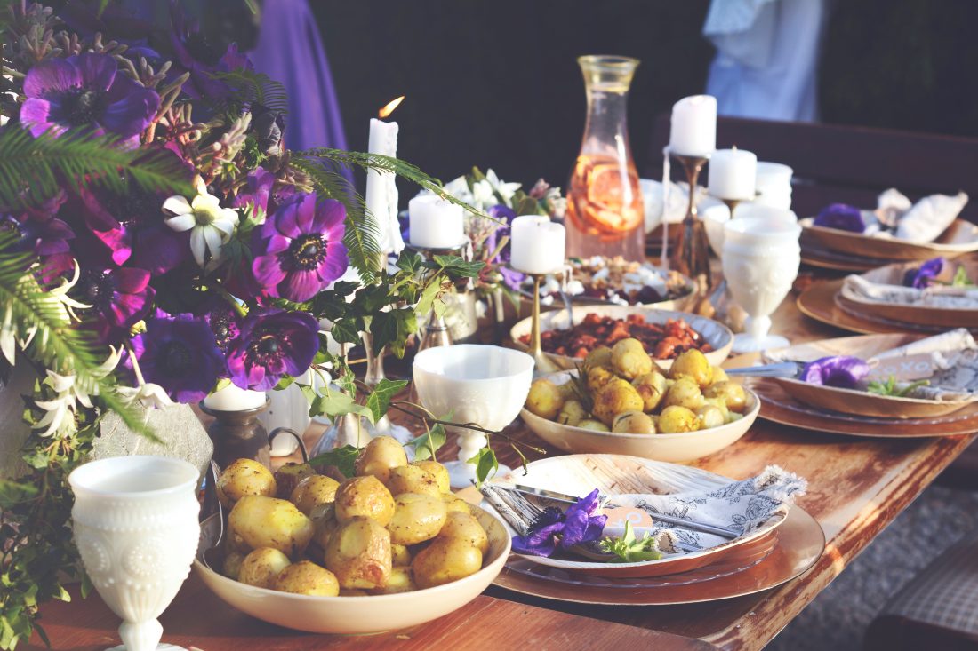 Free photo of Dinner Table Spread