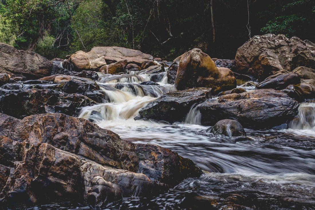 Free photo of Flowing River