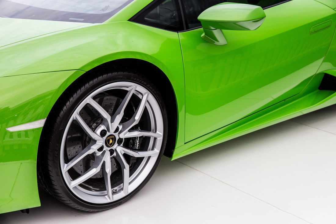 Free photo of Green Lamborghini