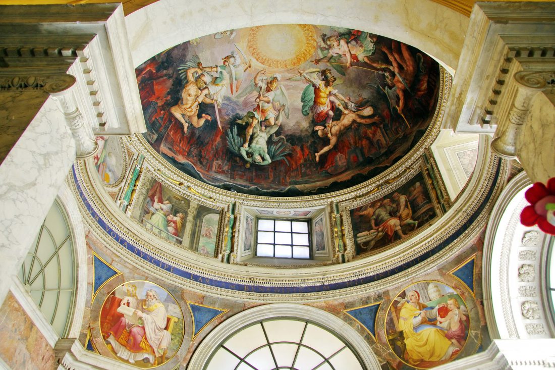 Free photo of Fresco in Rome