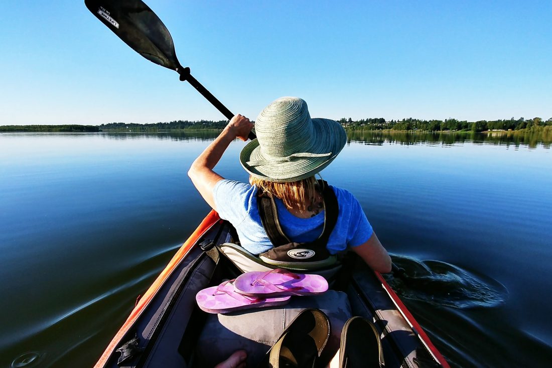 Free photo of Woman Kayaking