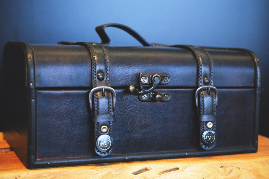 Free photo of Leather Suitcase