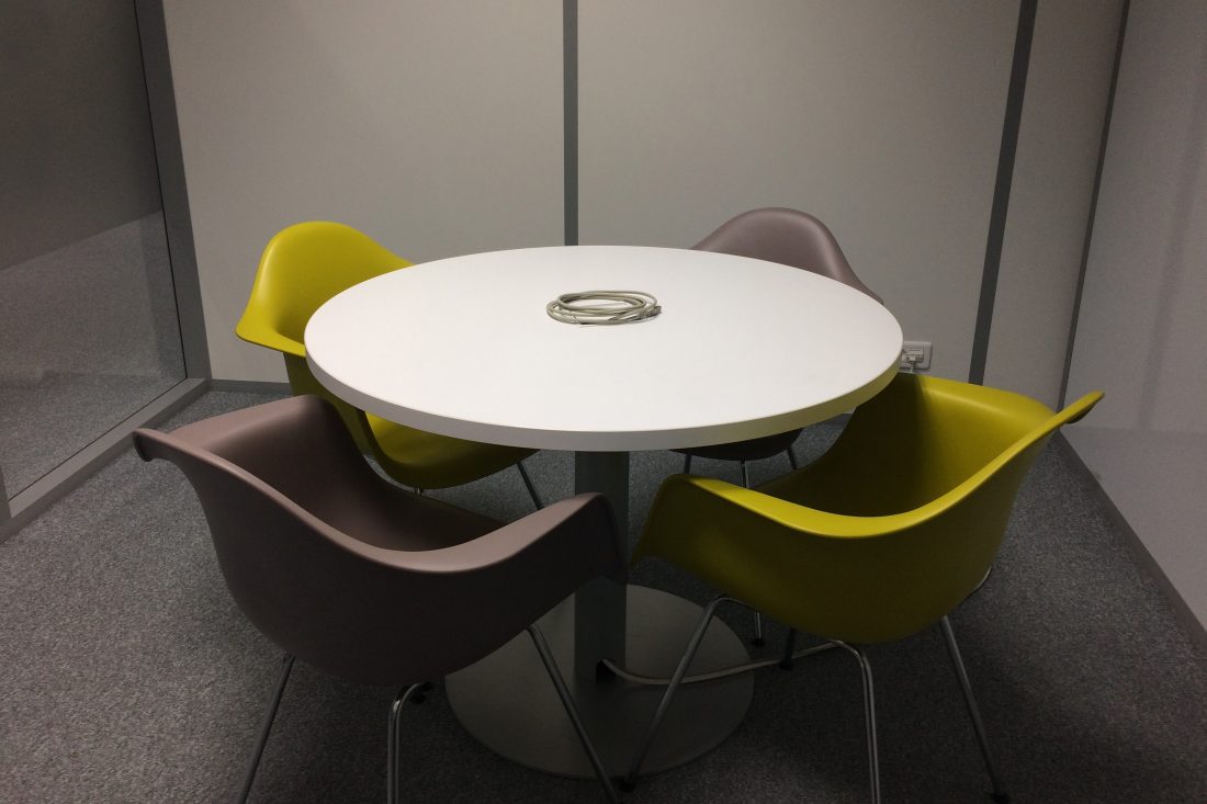Free photo of Meeting Table