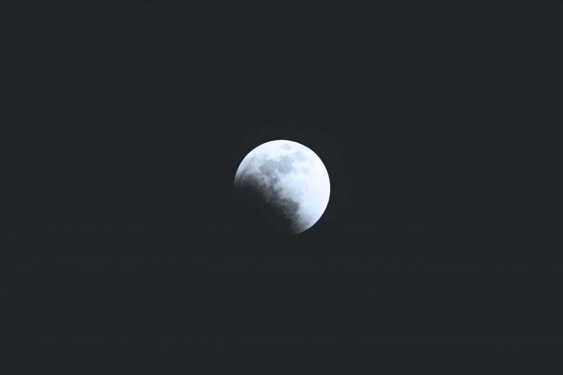 Free photo of Moon in Sky
