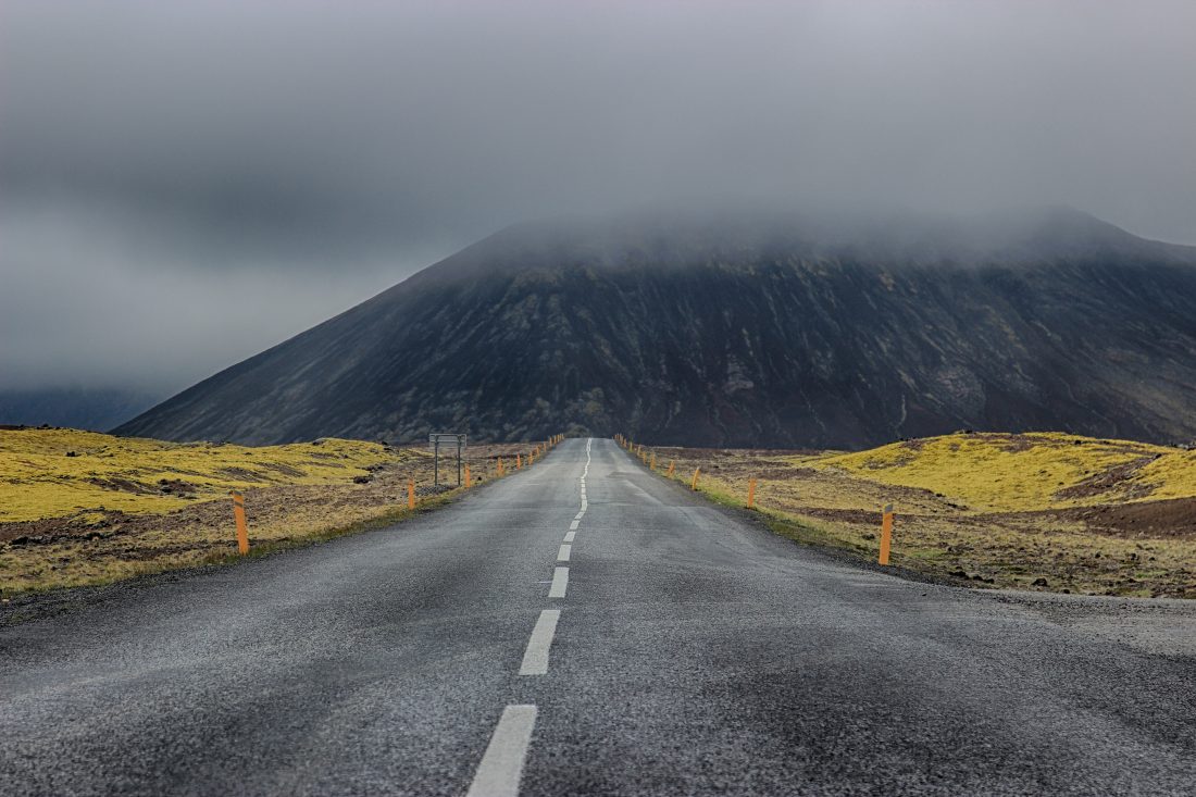 Free photo of Mountain Road in Iceland
