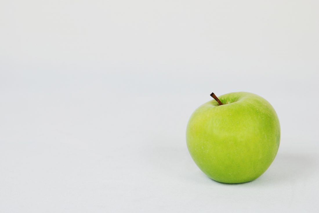 Free photo of Single Green Apple