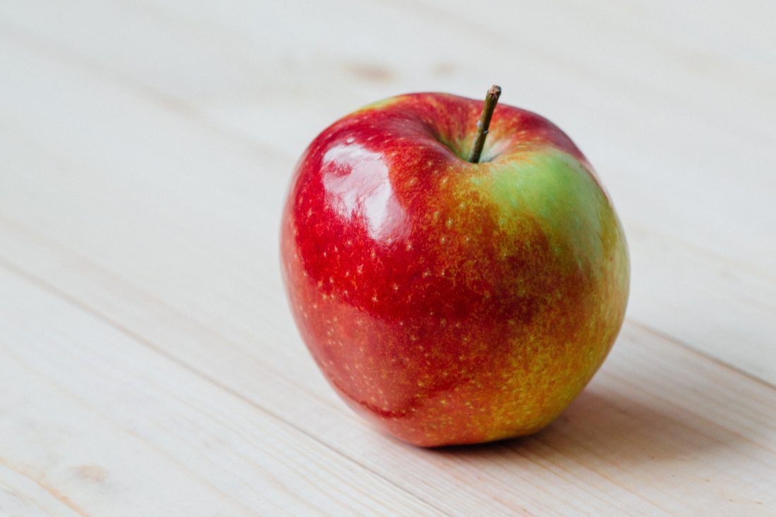 Free photo of Single Red Apple