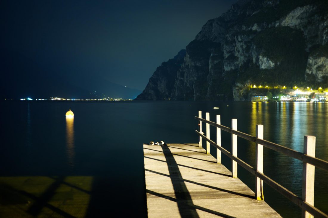 Free photo of Bridge At Night