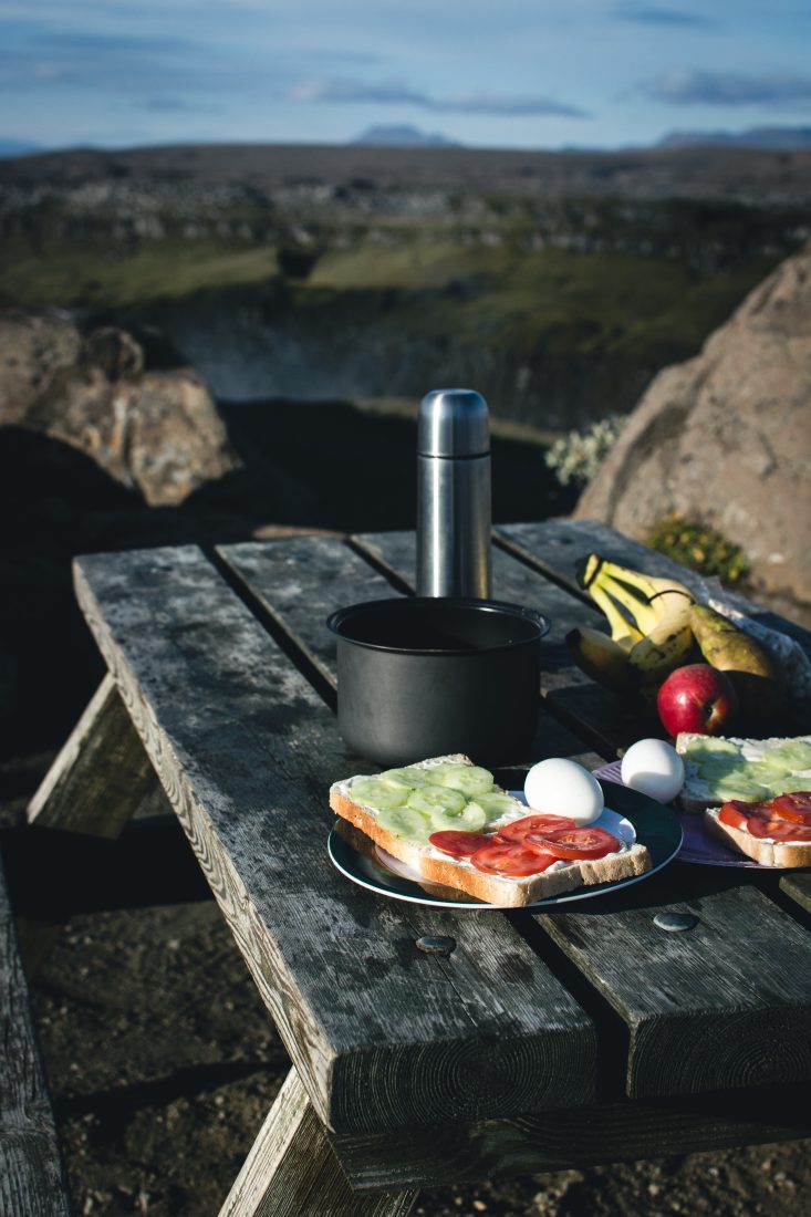 Free photo of Camping Breakfast