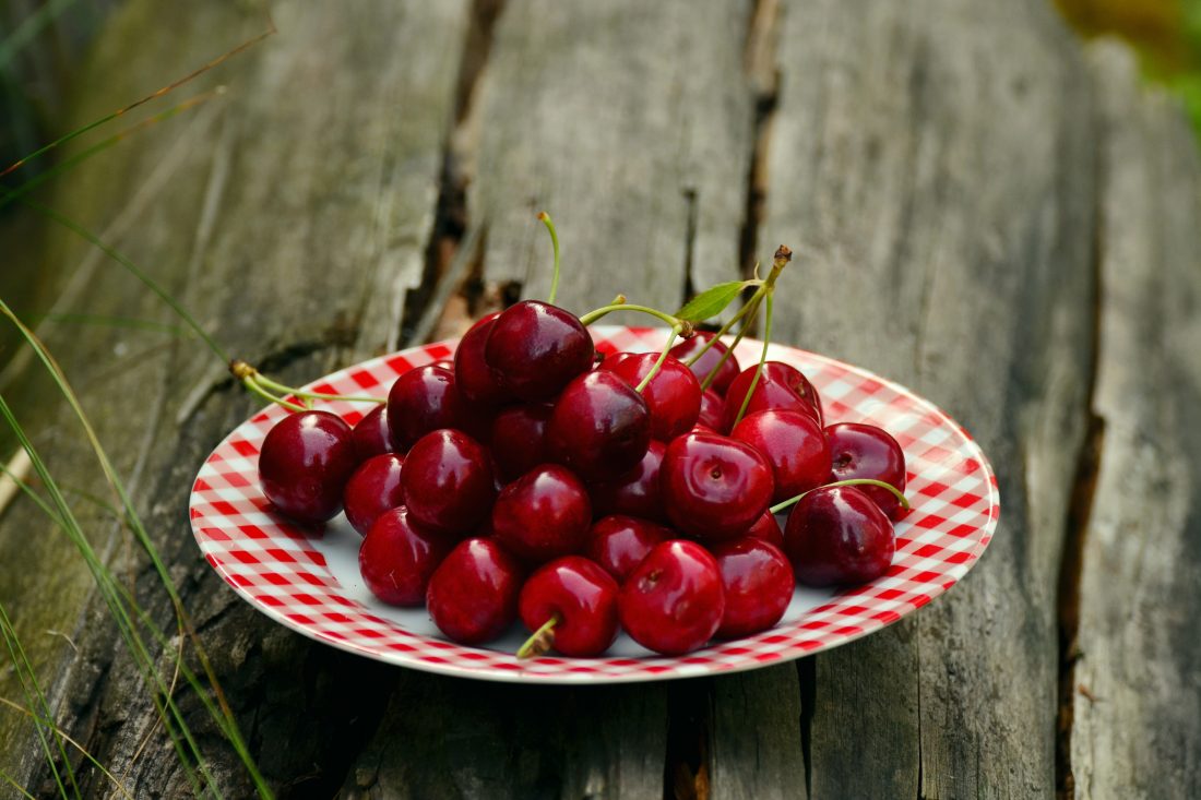 Free photo of Red Cherries