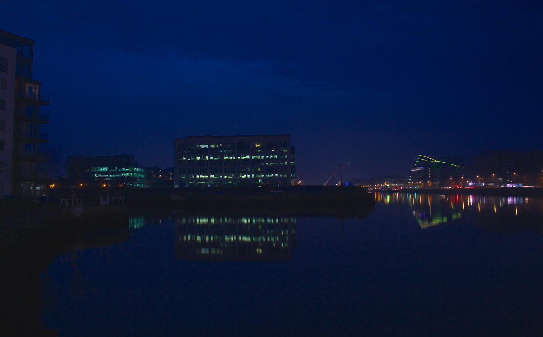 Free photo of City Building Night