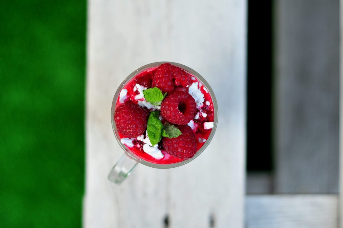 Free photo of Raspberry Smoothie Cocktail