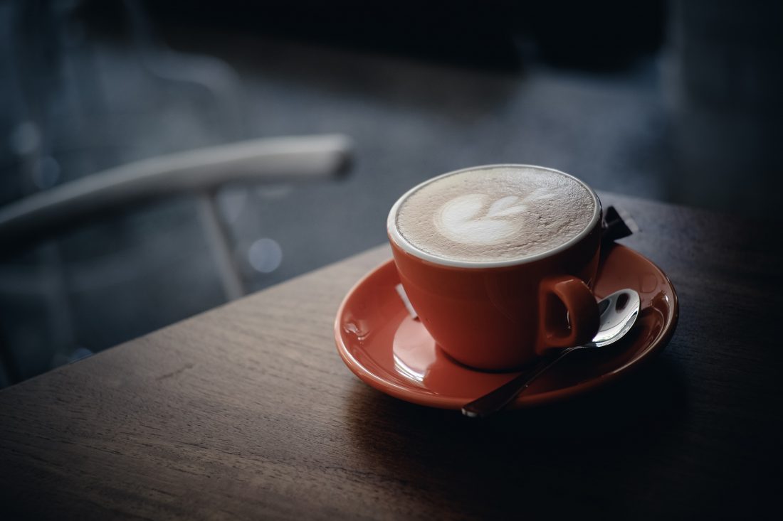 Free photo of Cappuccino Coffee Cup in Cafe