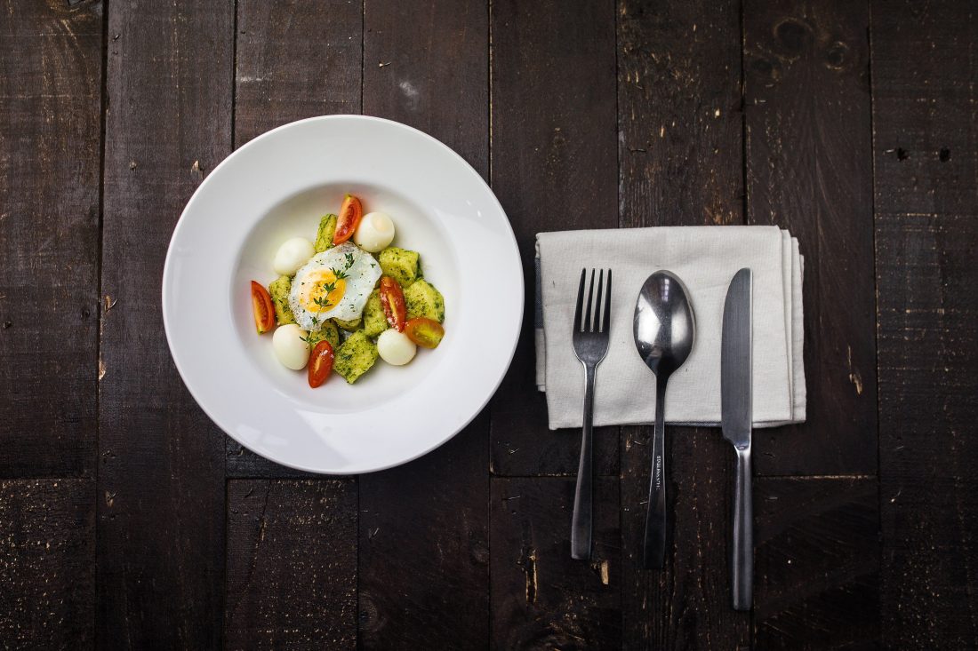 Free photo of Eggs on Dinner Plate