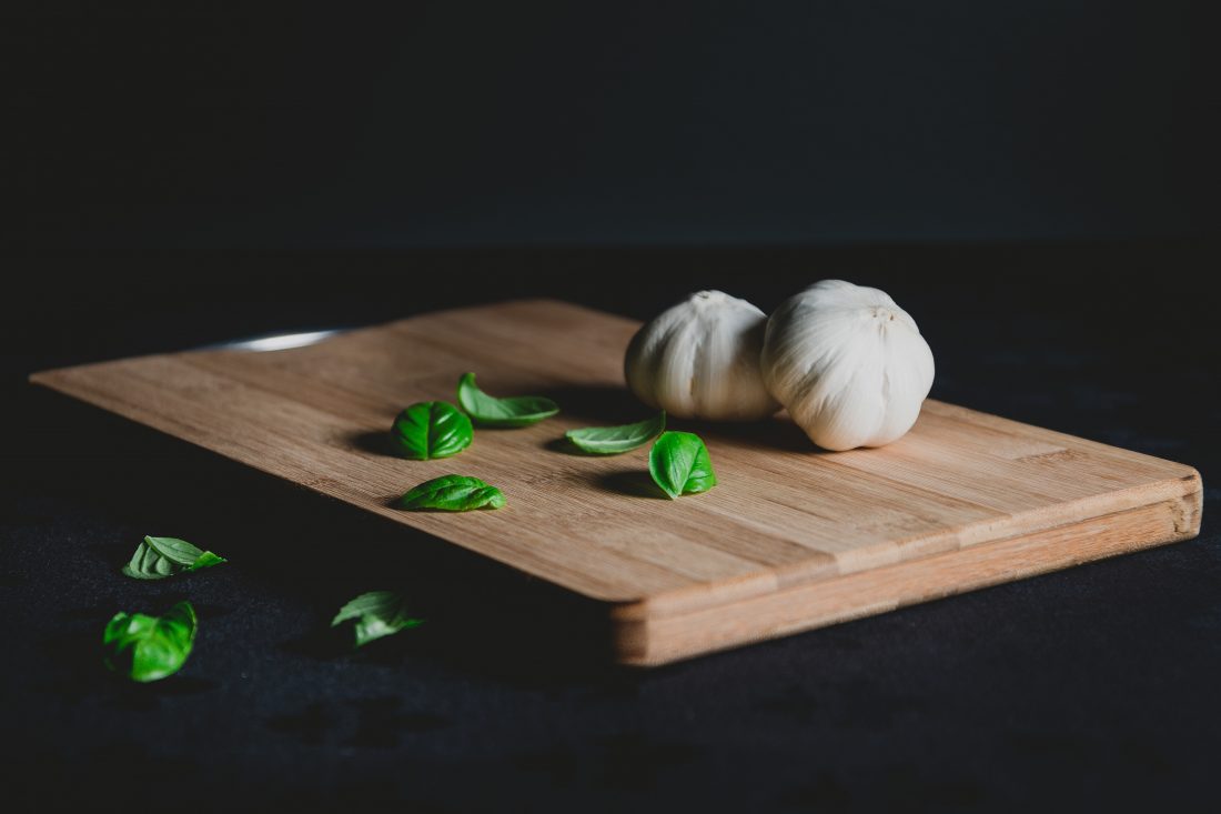 Free photo of Garlic Herbs in Kitchen