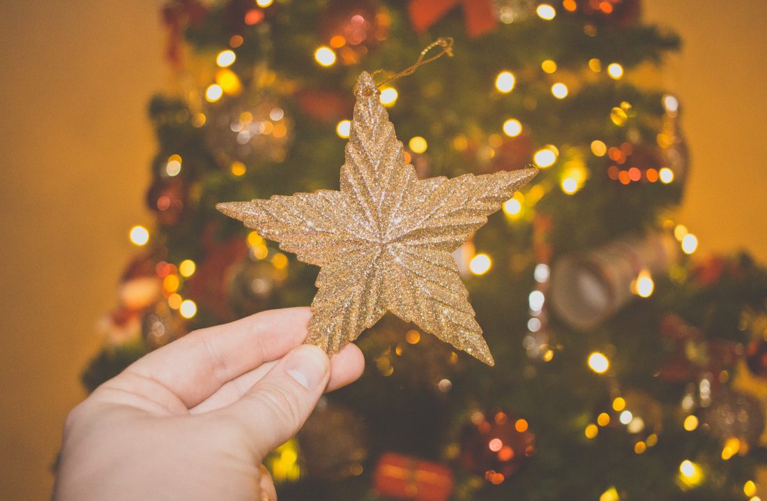 Free photo of Gold Star Christmas