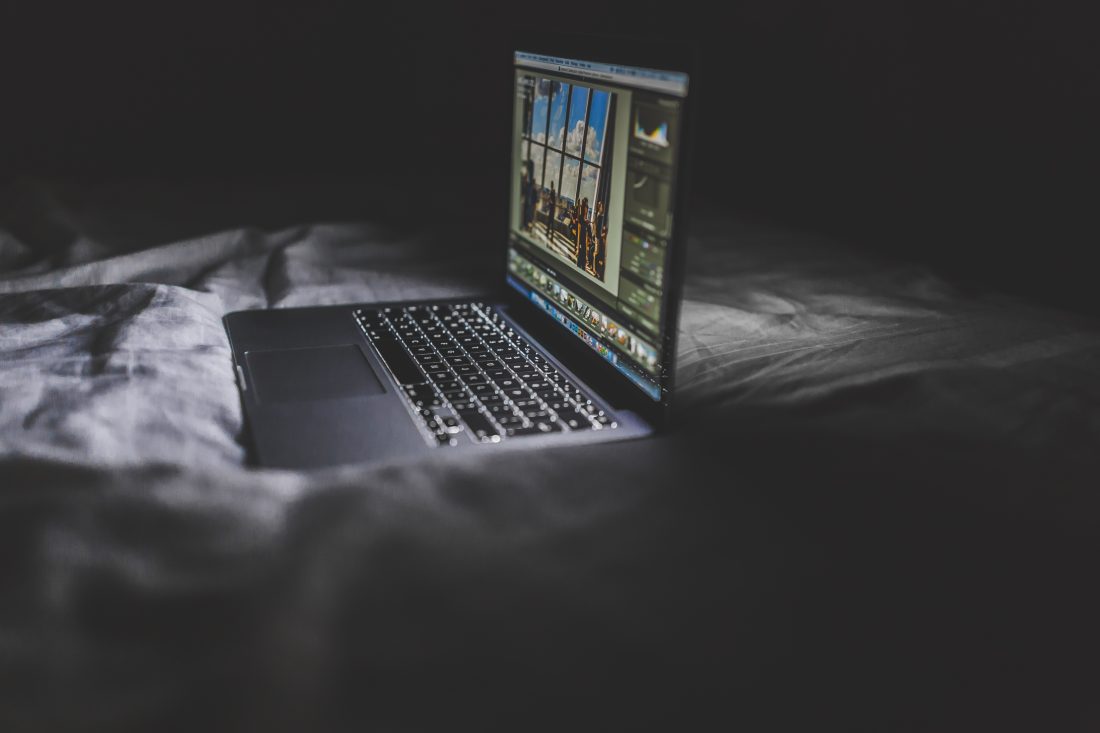 Free photo of Laptop at Night