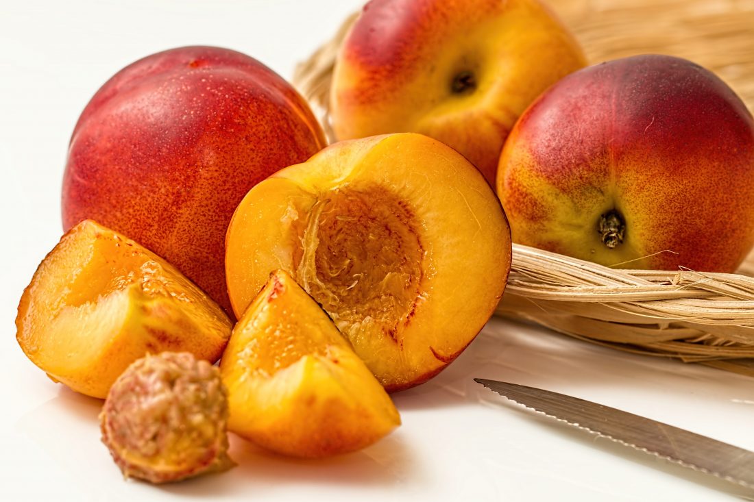 Free photo of Nectarines Peaches