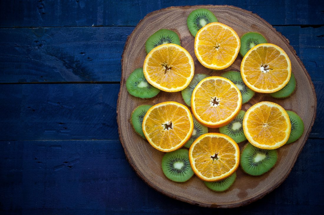 Free photo of Oranges & Kiwifruits