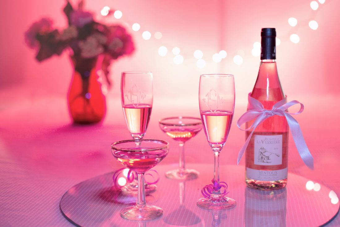 Free photo of Pink Wine Champagne Drinks
