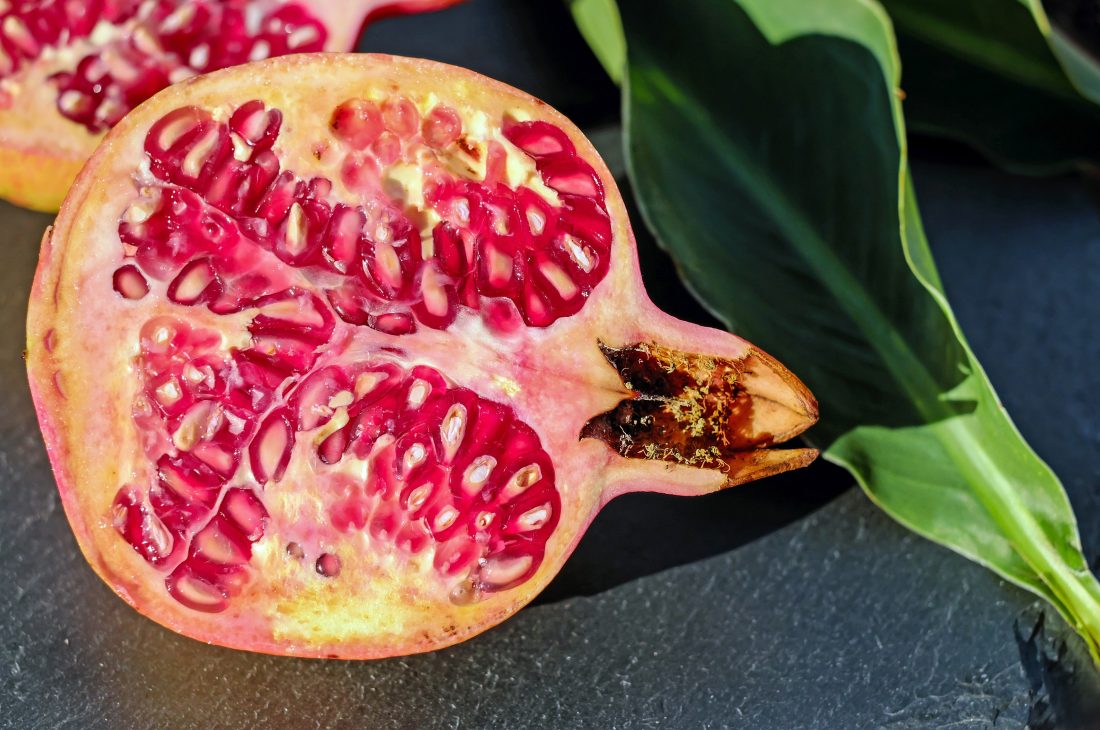 Free photo of Pomegranate Cut