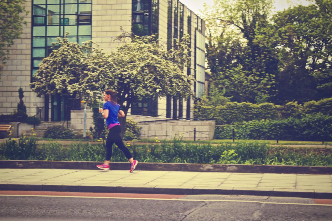 Free photo of Woman Running