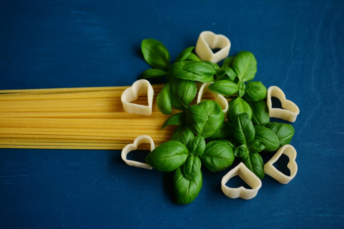 Free photo of Spaghetti Pasta & Basil