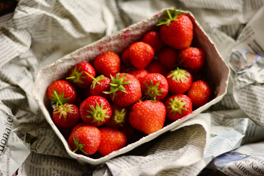 Free photo of Box of Strawberries