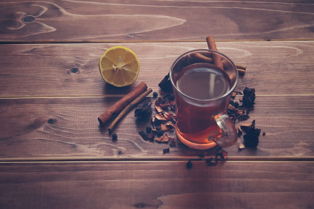 Free photo of Hot Tea, Cinnamon & Lemon