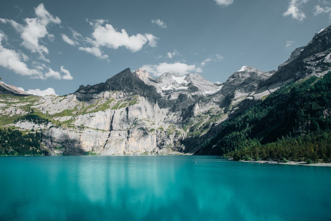 Free photo of Clear Blue Lake & Mountains