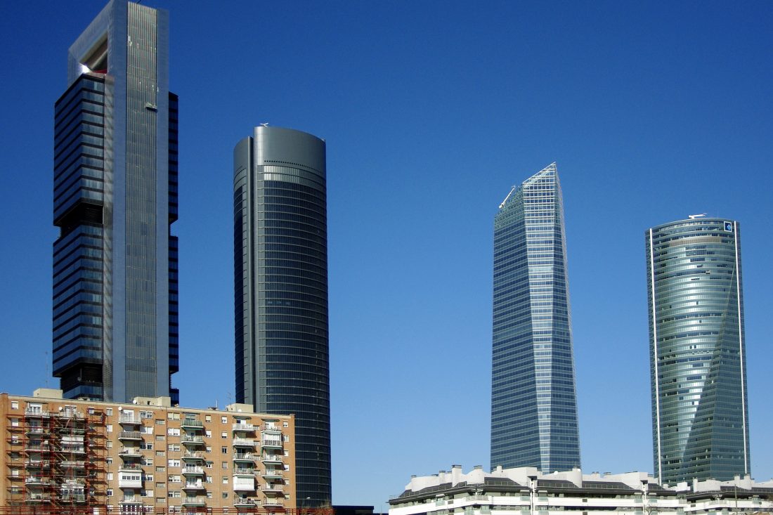 Free photo of Towers in Madrid