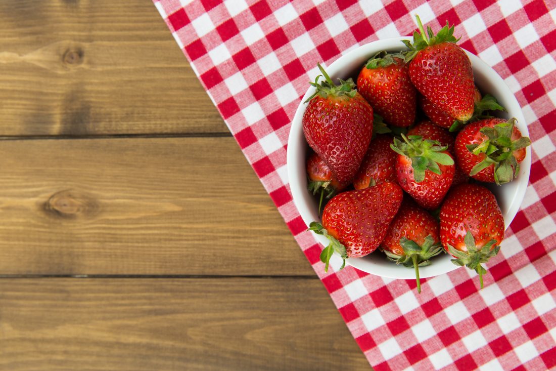 Free photo of Bowl of Strawberries