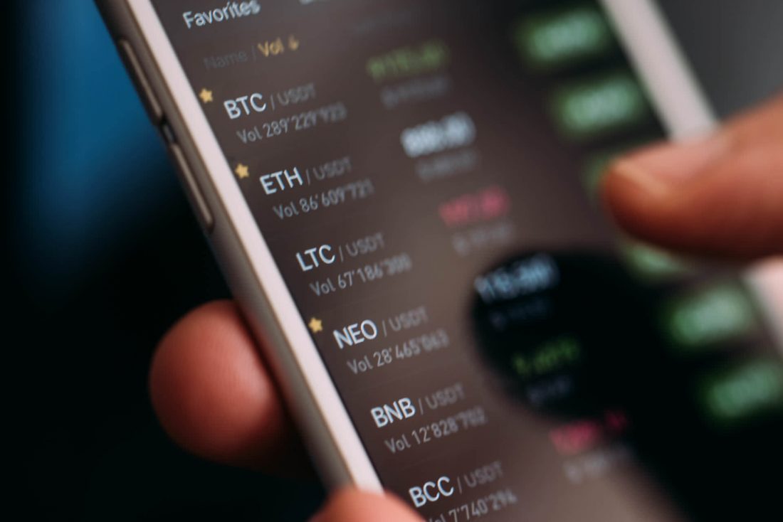 Free photo of Cryptocurrency on Mobile App