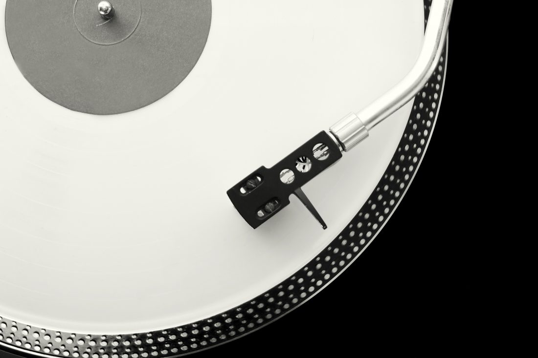 Free photo of Vinyl Music Player