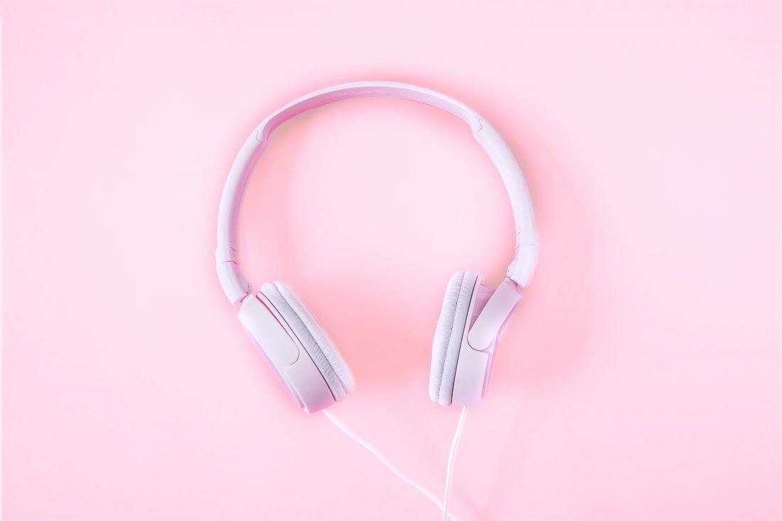 Free photo of White Headphones