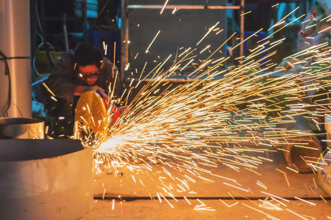 Free photo of Worker Sparks