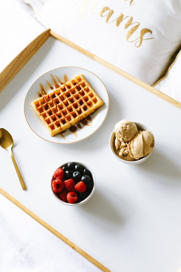 Free photo of Breakfast Waffles and Berries