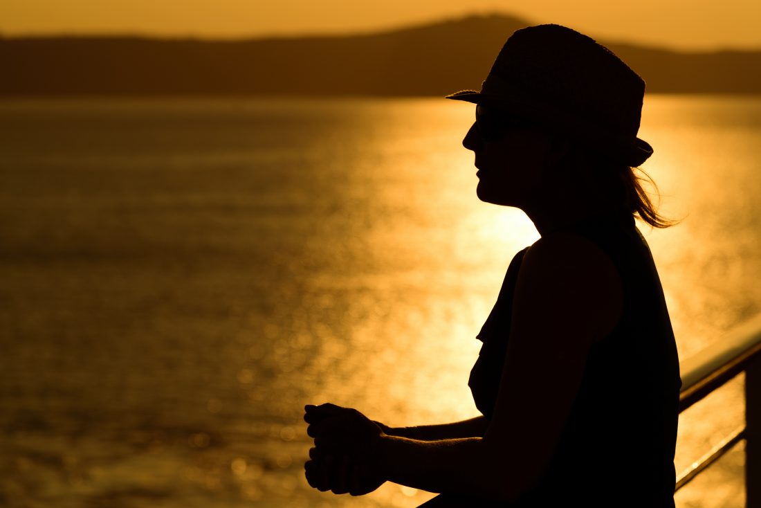 Free photo of Woman Sunset Water