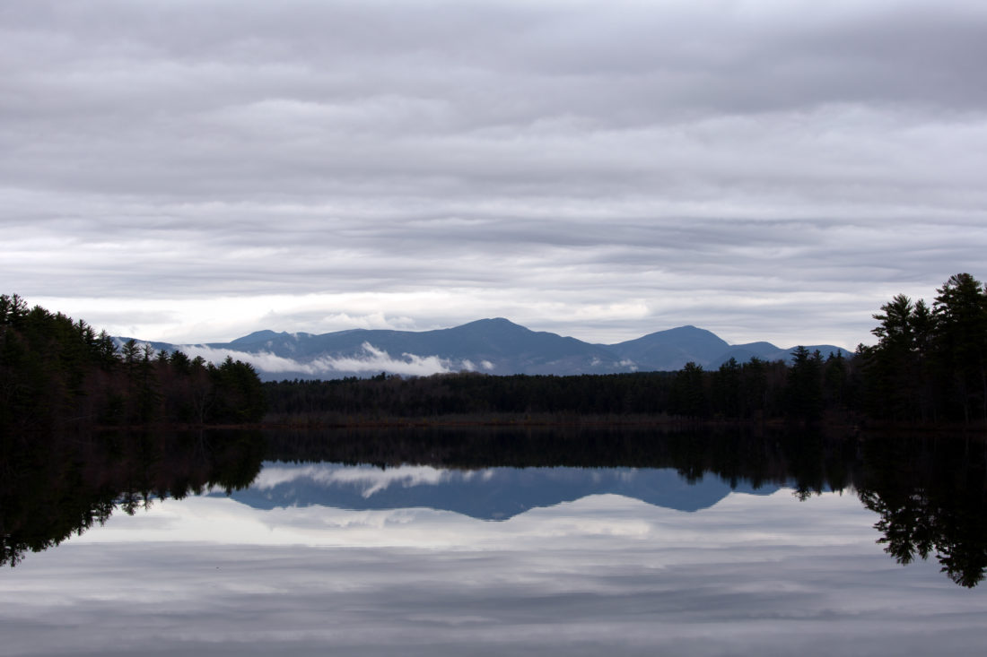 Free photo of Mountain Lake Reflection