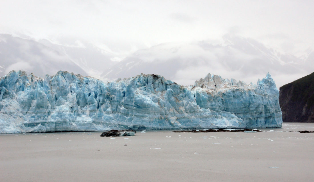 Free photo of Iceberg in Water