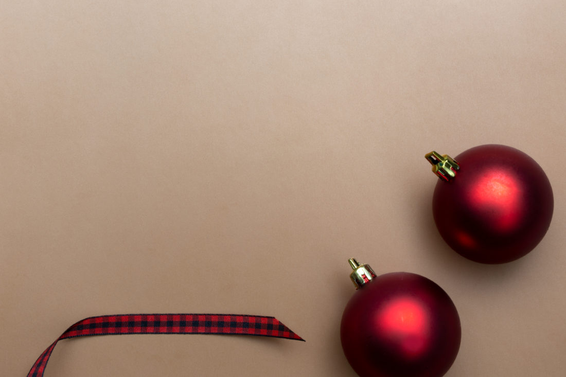 Free photo of Red Ornaments and Ribbon